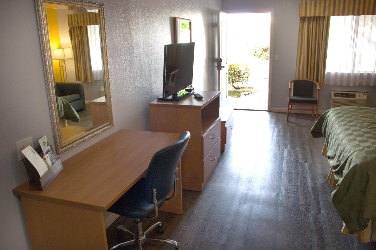 Keefers Inn King City Εξωτερικό φωτογραφία
