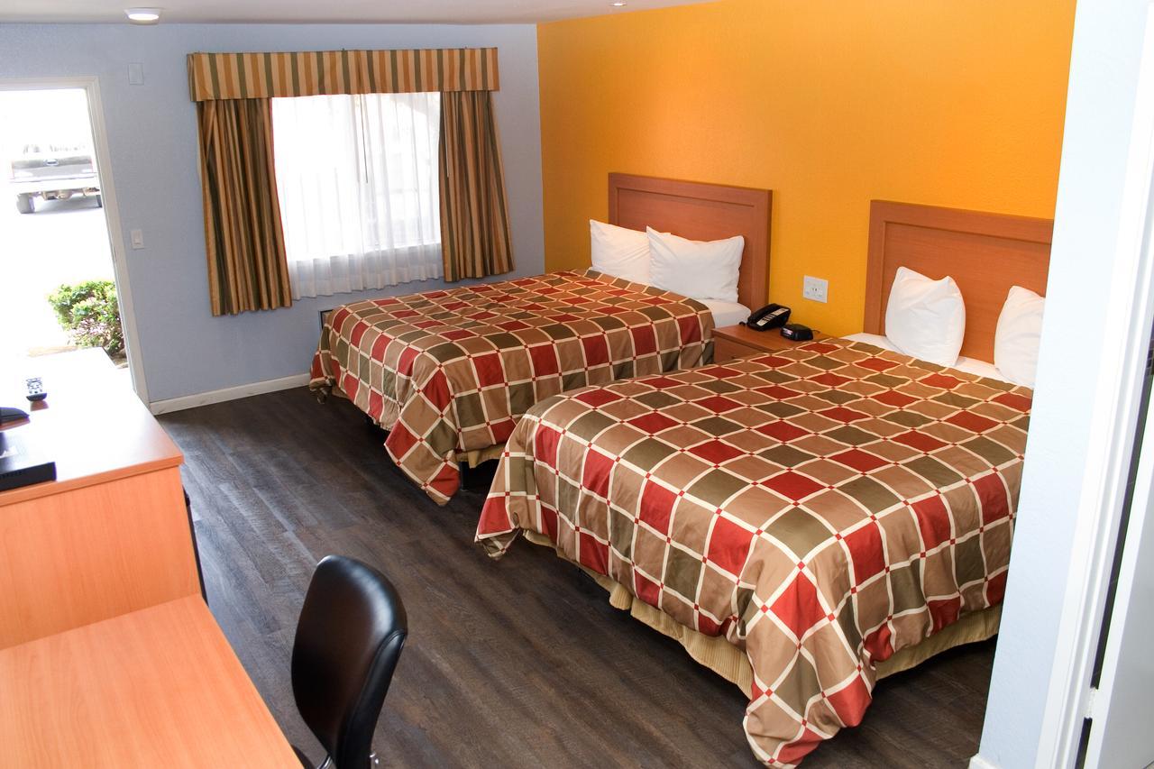 Keefers Inn King City Εξωτερικό φωτογραφία
