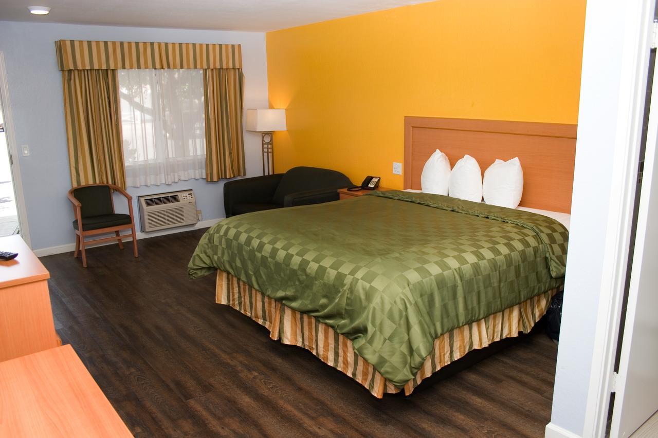 Keefers Inn King City Εξωτερικό φωτογραφία